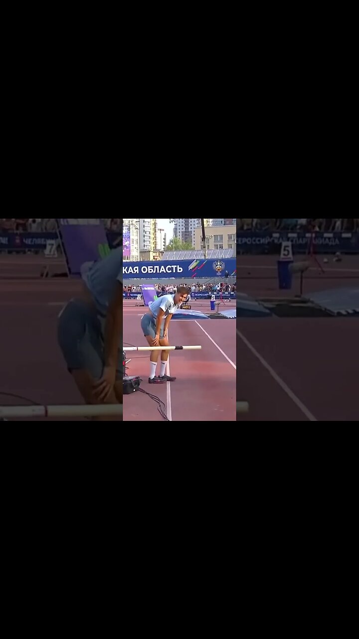 So dangerous pole vault… #polevault #trackandfield #viral
