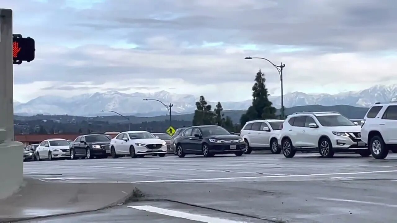 Cold 🥶 and Snow ❄️ in California!