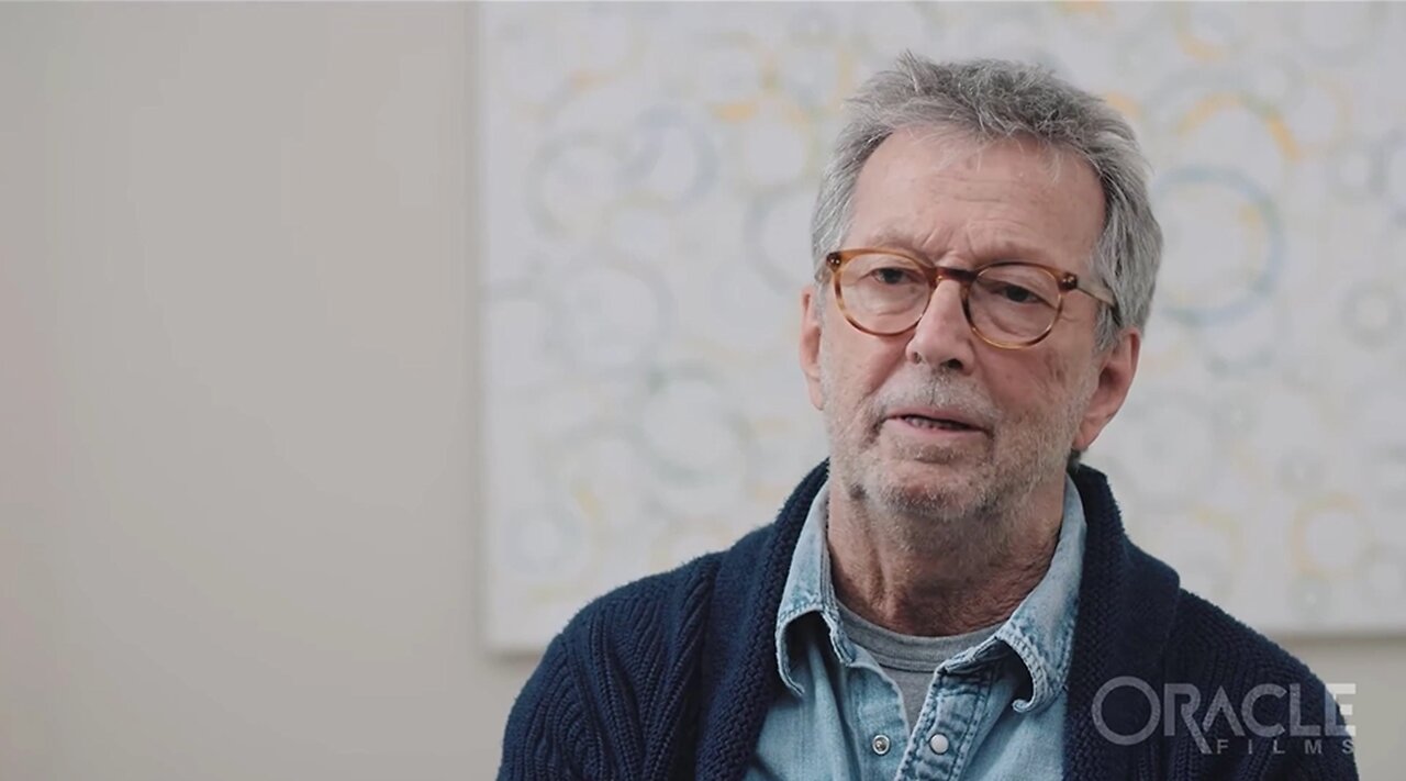 Eric Clapton: "The vaccine took my immune system and just shook it around"