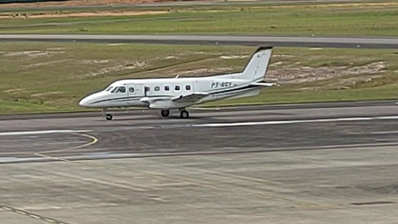 Embraer 110 Bandeirante PT-OCV