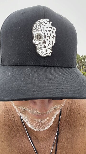 Give them the benefit of the doubt! 😎🌴❤️