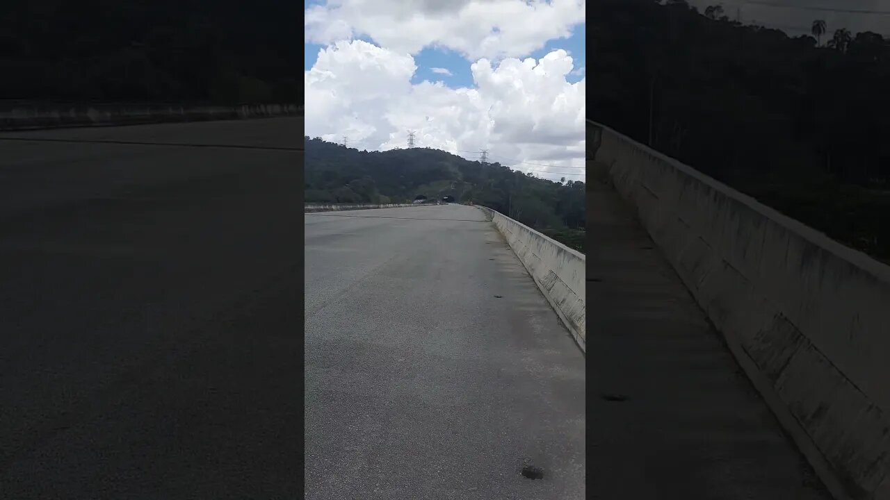 RODOANEL NORTE TRILHA CERCADA DE MATO E RESTOS DE OBRA AREA DE LAZER FAMILIAS E MOTOCICLISTAS