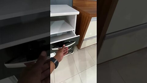 O Balcão Piauí 4 Gavetas é ótimo para organizar sua cozinha e seus utensílios.