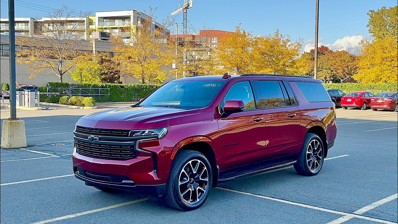 2023 Chevrolet Suburban RST - Walkaround