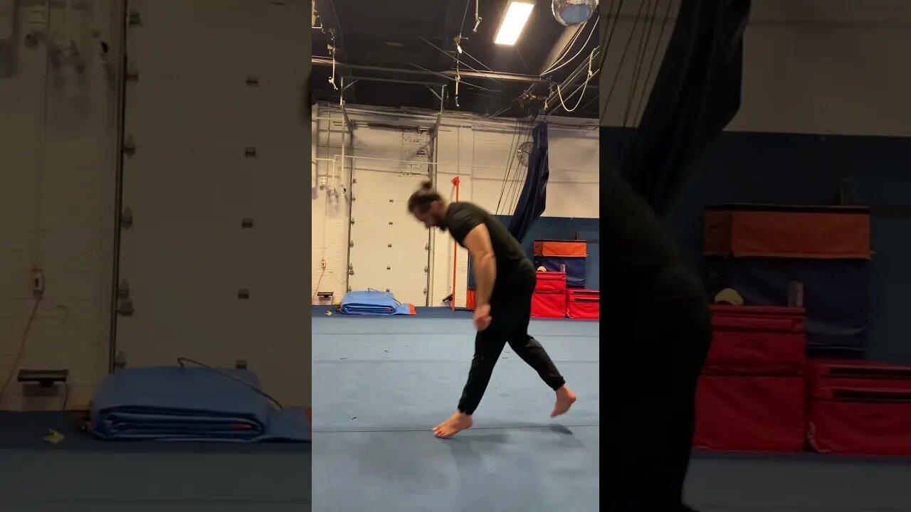 Growing in this weight #fit #flips #calisthenics #tricking #parkour #flashlick