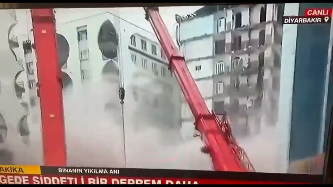 Turkey Building Collapses Live On-Air following the second Earthquake #shorts