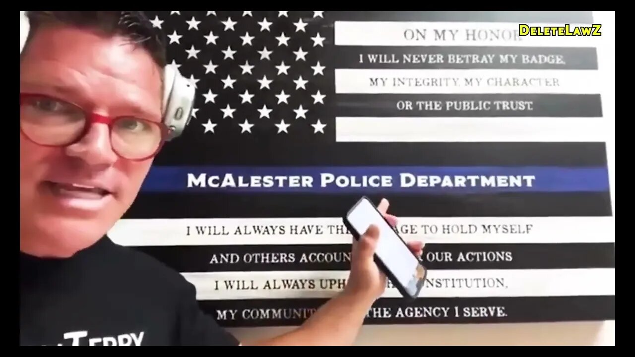 The Thin Blue Line Gang Flag: This is Disgusting. Cop put in Check!