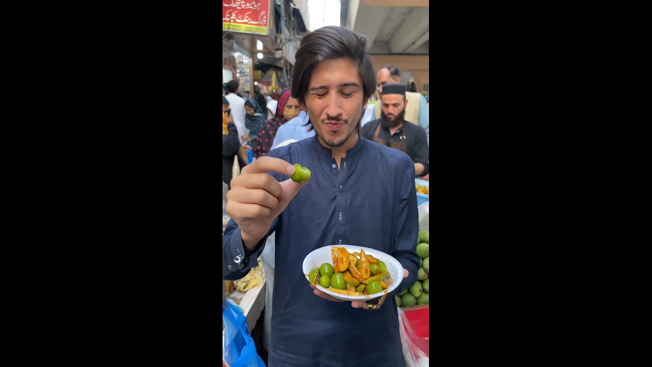 Tried sour mangos in peshawar😍 | Peshawar junkies.