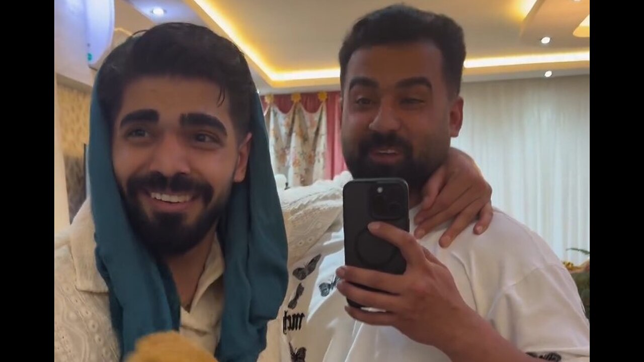 ای تو روحت😂🤣