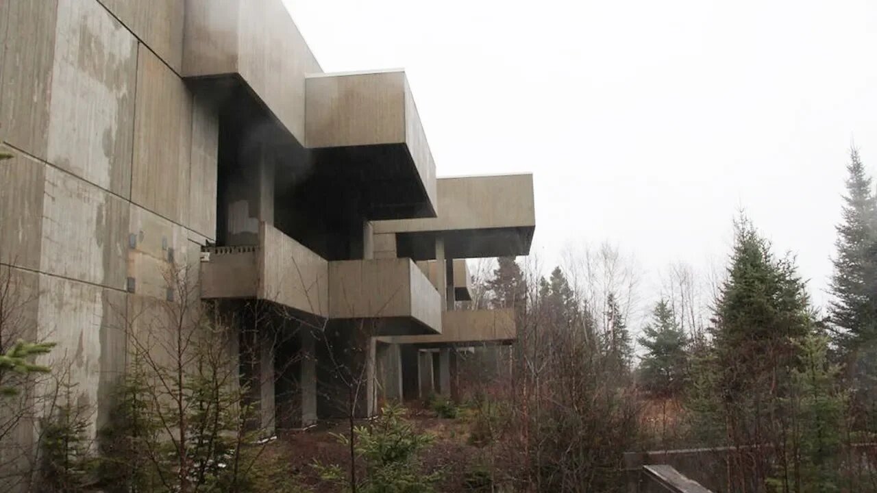 Abandoned Millionaires Unfinished Mansion | Batman's Mansion