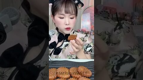 Mukbang Asmr cookie/biscoito Comendo #mukbang #asmr #shorts #viral #kwai #asmreating #durian