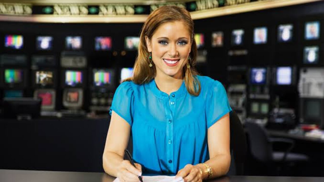 Oops... Newscaster lets embarrassing fart fly on live TV