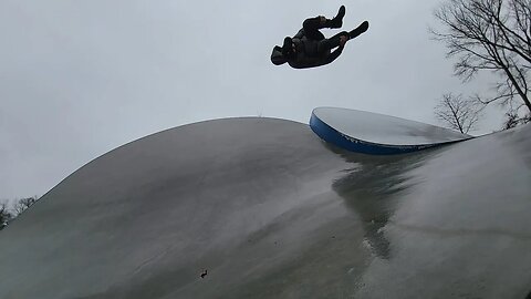 Rainy Parkour Grinds