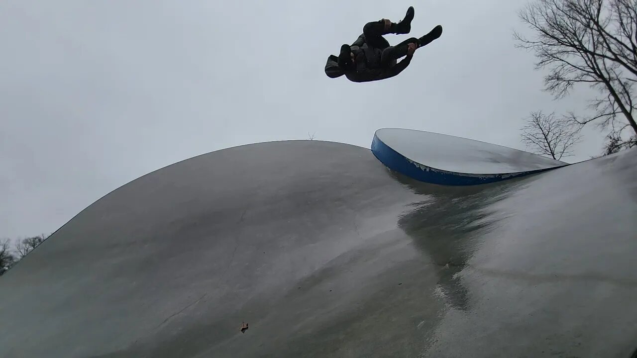 Rainy Parkour Grinds