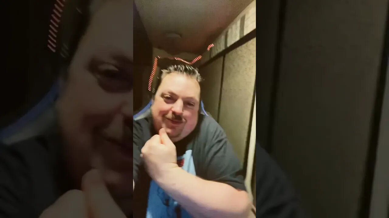 Green Guy Removes CGI of The Rock! 🤣