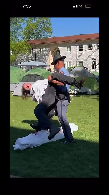 😱 Liberal rich kids dressed as Hamas took over college campuses?!