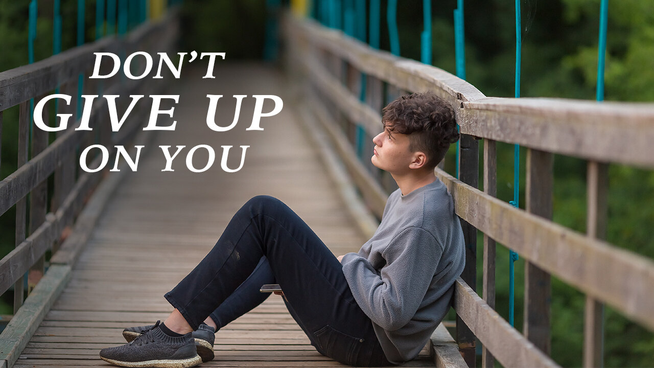 DON'T GIVE UP ON YOURSELF - A Life Transforming Inspirational Video