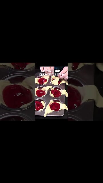 STRAWBERRY CRESCENT ROLL BITES