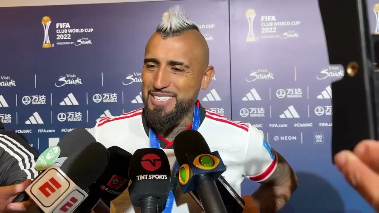 VIDAL_ 'ENTRAR EM CAMPO COM A CAMISA DO FLAMENGO JÁ É UMA MOTIVAÇÃO!