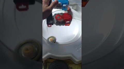 batalha de beyblade derrotado com apenas 1 ataque #batalhadebeyblade