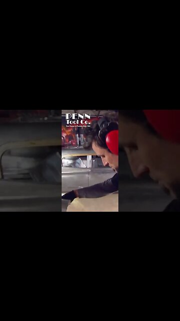 Shaping metal with a planishing hammer