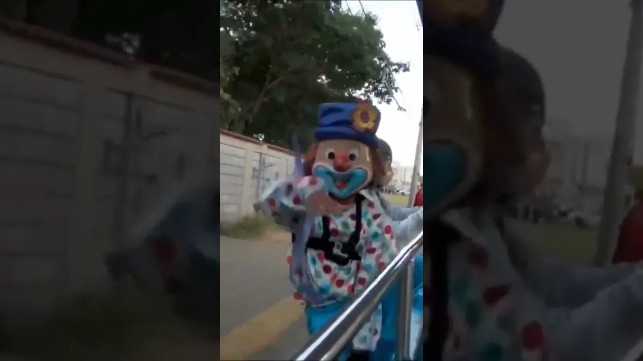 DANÇANDO FOFÃO, O MÁSKARA, BEN10, PALHAÇO, HOMEM-ARANHA E PATATI NA CARRETA DA ALEGRIA, LIKE