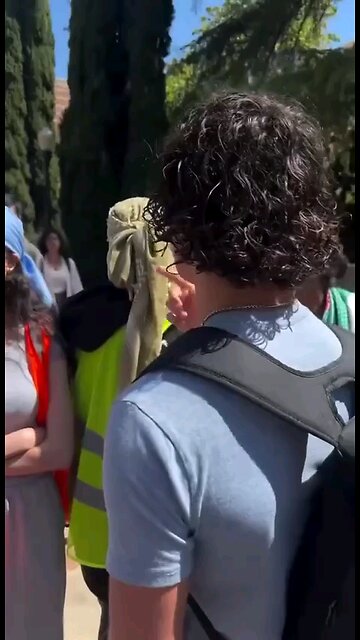 UCLA Jewish students are blocked from getting to class by Pro-Palestine terrorist students