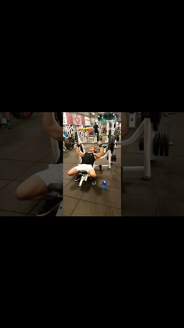 2 Plate Incline Bench #throwback