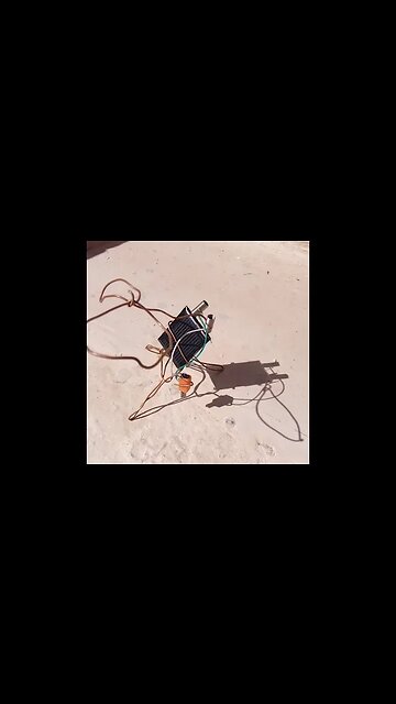 Crazy Solar Powered Cute Motorized Robot