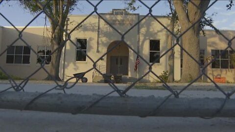 Lee County Schools parents left frustrated after students left to wait indefinitely at bus stops