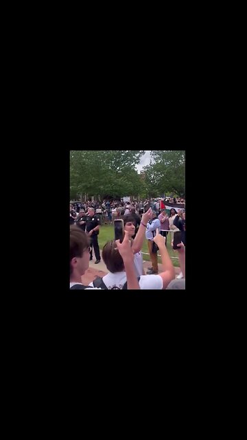 Ole Miss University, Students Overwhelm Palestine Protesters by Singing National Anthem
