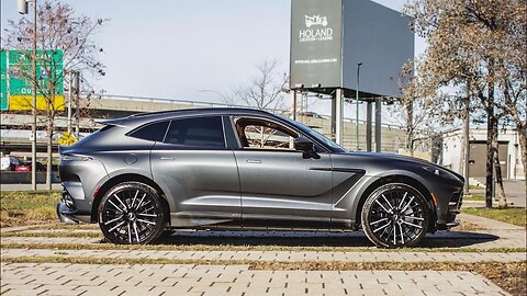 2023 Aston Martin DBX 707 - Revs + Walkaround