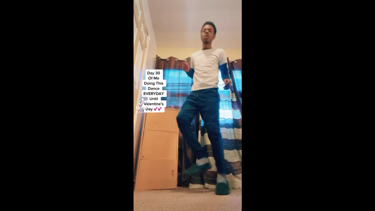 Day 30 Of Me Doing This TikTok Dance EVERYDAY Until Valentine’s Day