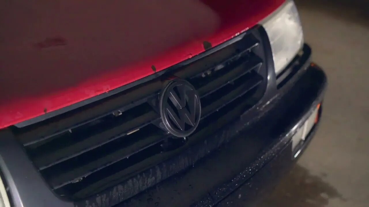 Volkswagen Jetta Rainy Night (4k)