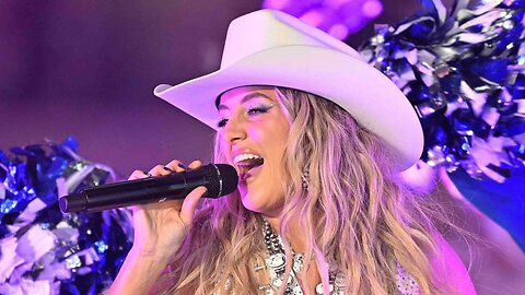 Lainey Wilson's Unforgettable Cowboys Halftime Show!