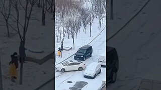 Watch this driver avoid a crash!
