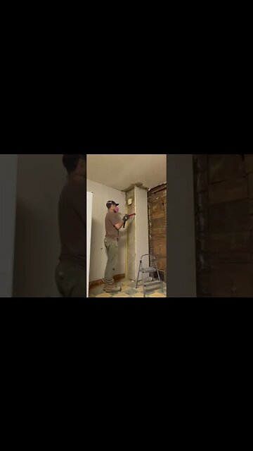 Removing MORE MOLD! #diy #renovation #mold