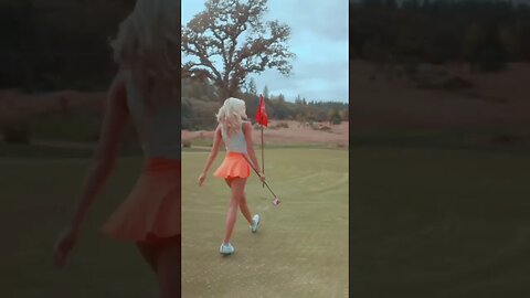 Just tap it in #golf #golfswing #golfgirl #golfer #golflife #golfcourse #girl #replaye #replayethat