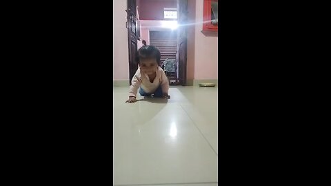 crawling 😍😘