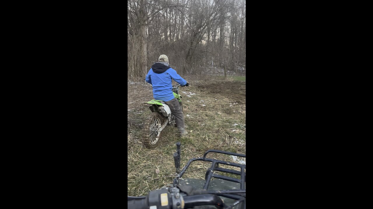 Dirt + Bikes = 🤯