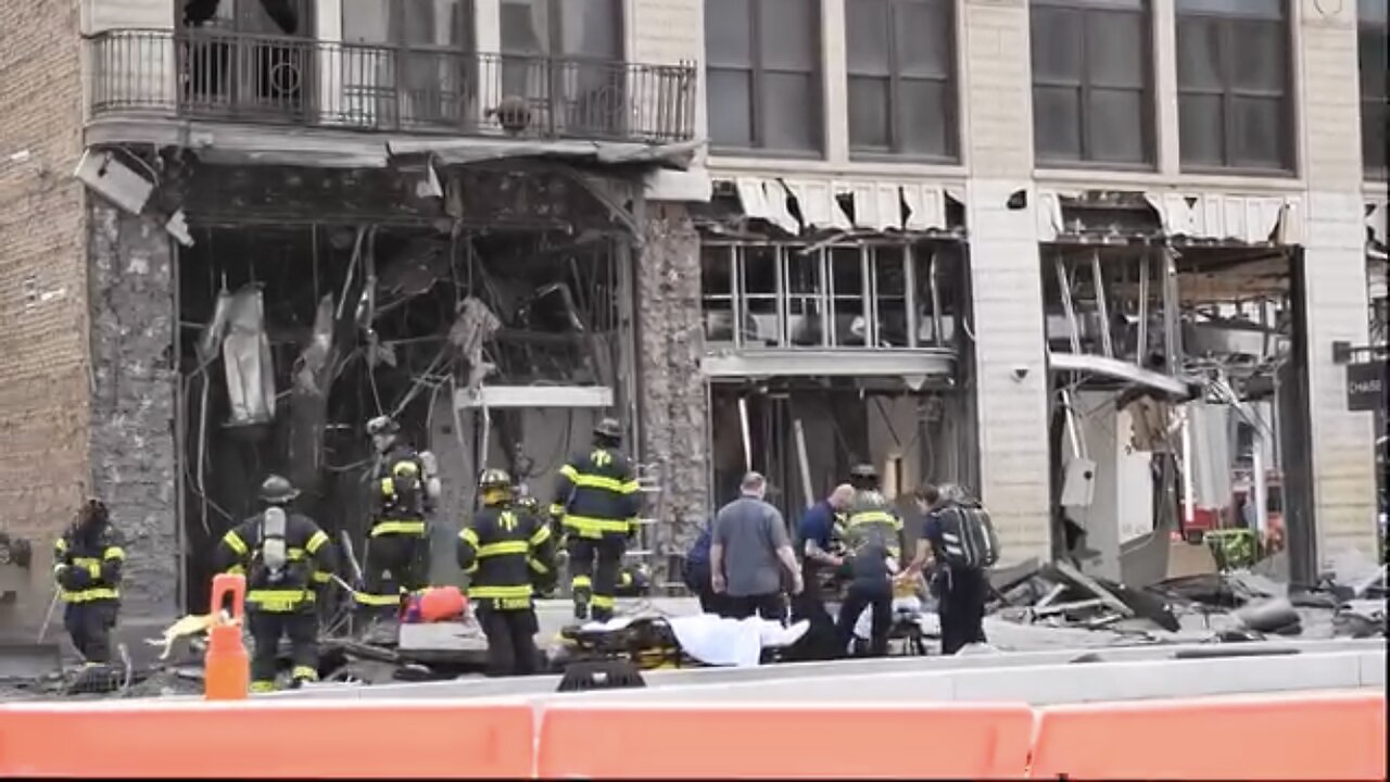 MULTIPLE PEOPLE INJURED👨‍🚒🛗💥🏢♨️🚒IN GAS LEAKAGE EXPLOSION🧑‍🚒🚒💥🏢💥♨️💫