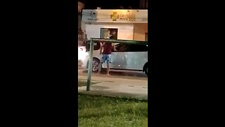 Briga de trânsito: homem é baleado após discussão e retrovisor quebrado;