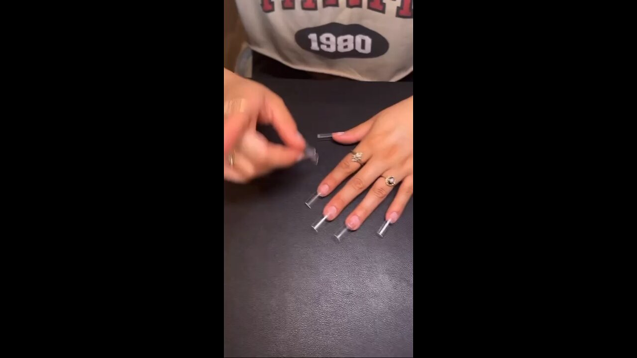 Acrylic nails for beginners