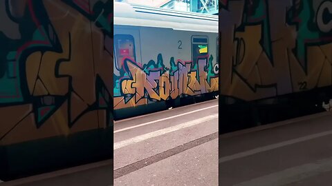 ASTONISHING GRAFFITI COVERING TRAINS 👀 #graffiti #graffitiart #shorts