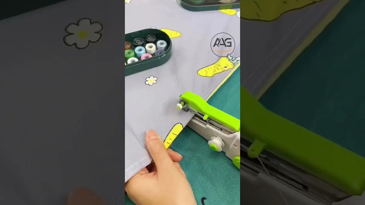 Portable Handheld Sewing Machine for Beginners #amazongadgets #amazing #swing #amazongadgets #diy