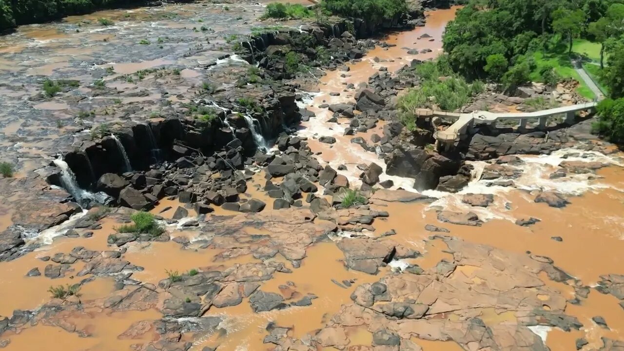 Salto Saudades As Cataratas de Quilombo