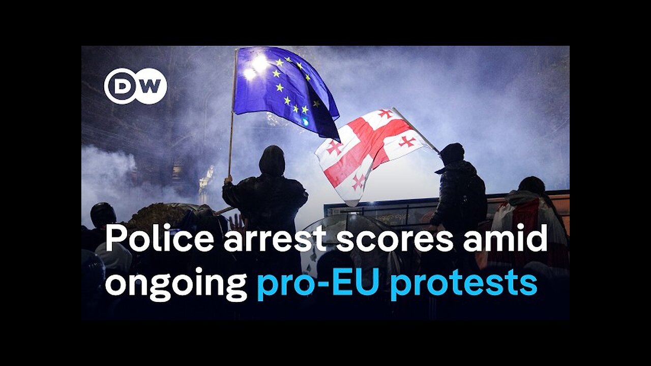 Georgia: Protesters clash with police for second night | DW News