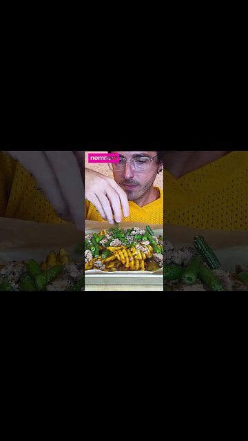 THANKSGIVING TURKEY AND GRAVY POUTINE !