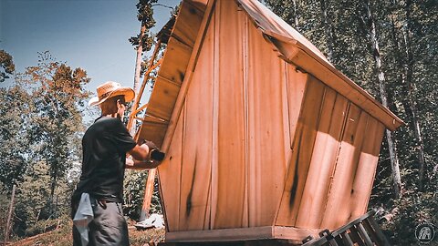 AWESOME LIVE EDGE WOODWORK FOR THE SMOKEHOUSE & GRANDMA'S SCREEN DOOR