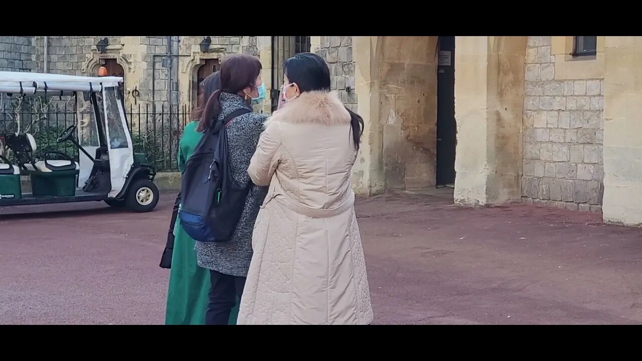 Tourist gets told she can't have a picture but does it any way lol 😆 😅 😂 #windsorcastle